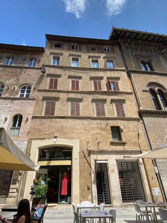 Royal Domus Perugia - Via Mazzini Apartment Bagian luar foto