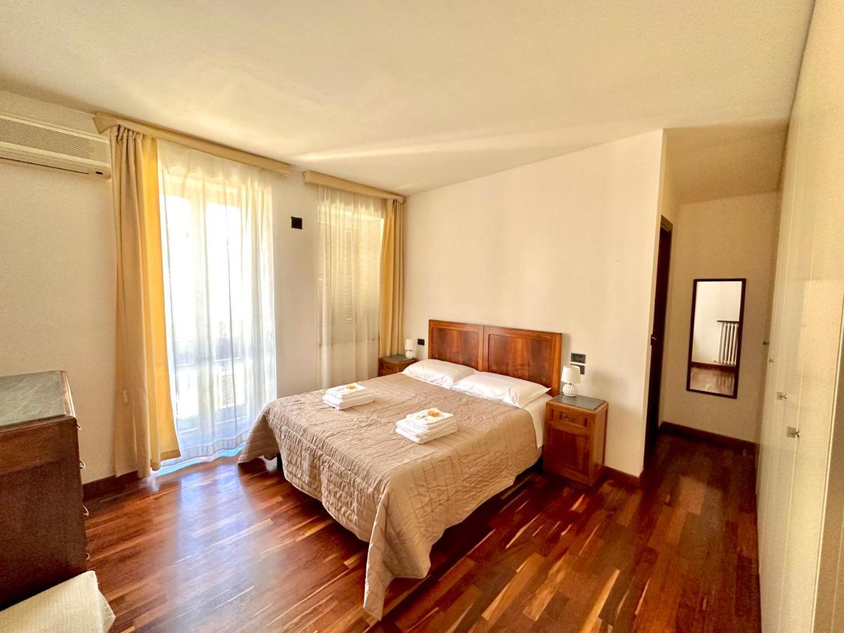 Royal Domus Perugia - Via Mazzini Apartment Bagian luar foto